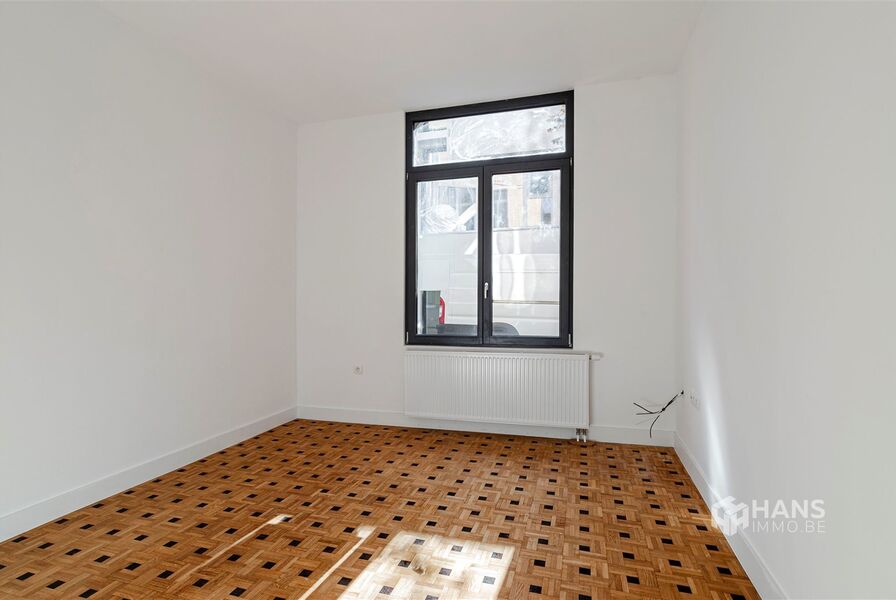 Gelijkvloers te koop in BERCHEM