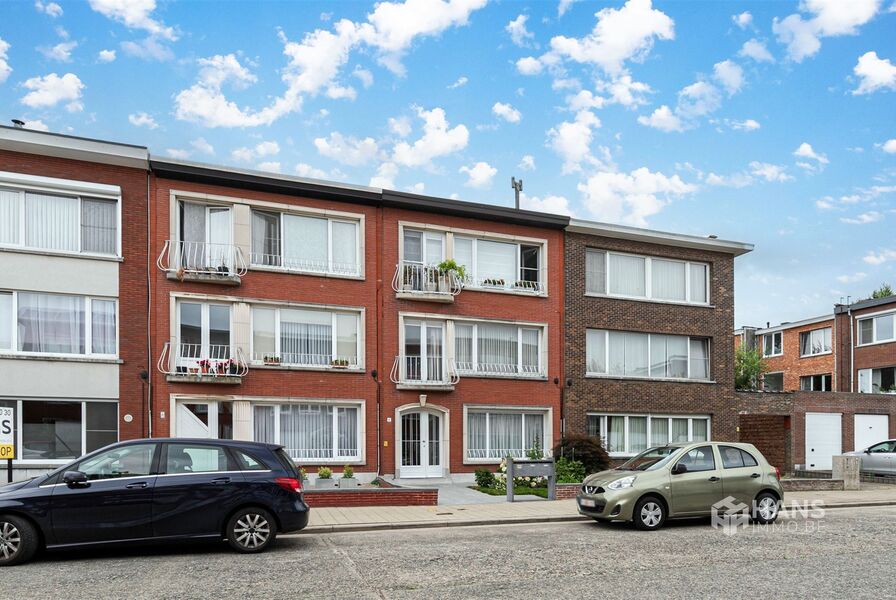 Gelijkvloers te koop in DEURNE