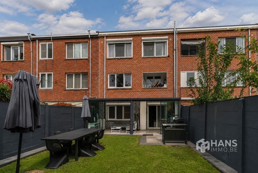 Gelijkvloers te koop in DEURNE