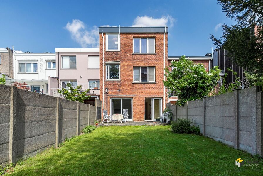 Gelijkvloers te koop in DEURNE