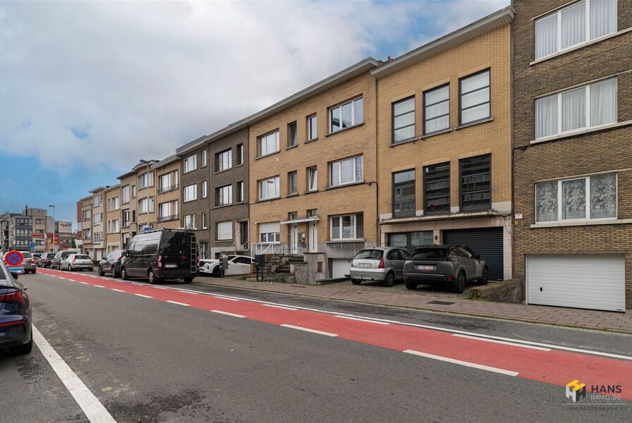 Gelijkvloers te koop in DEURNE