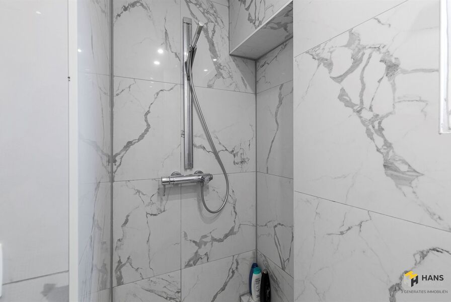 Gelijkvloers te koop in DEURNE