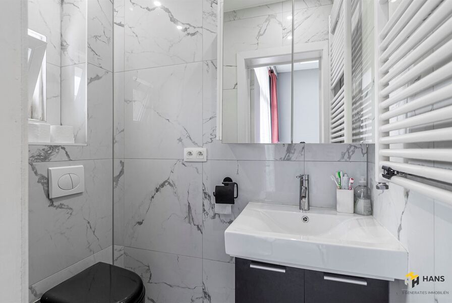 Gelijkvloers te koop in DEURNE