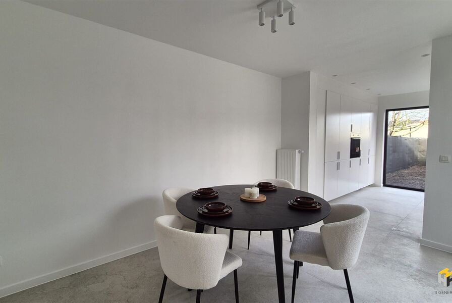 Gelijkvloers te koop in EKEREN