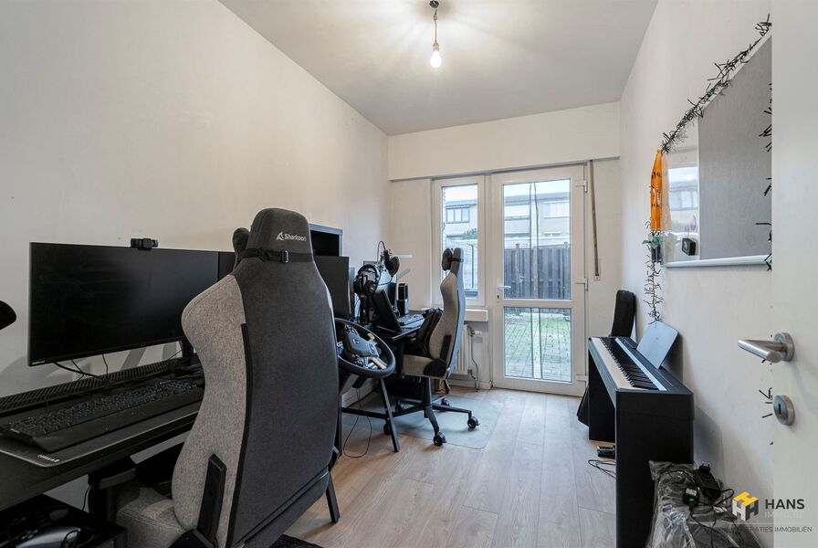 Gelijkvloers te koop in HOEVENEN