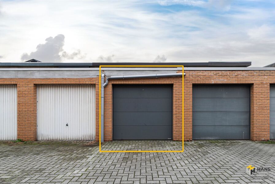 Gelijkvloers te koop in HOEVENEN