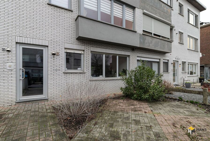 Gelijkvloers te koop in HOEVENEN