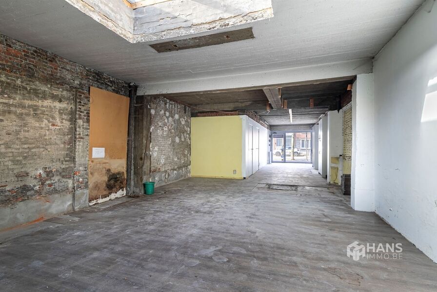Handelsruimte te koop in BERCHEM