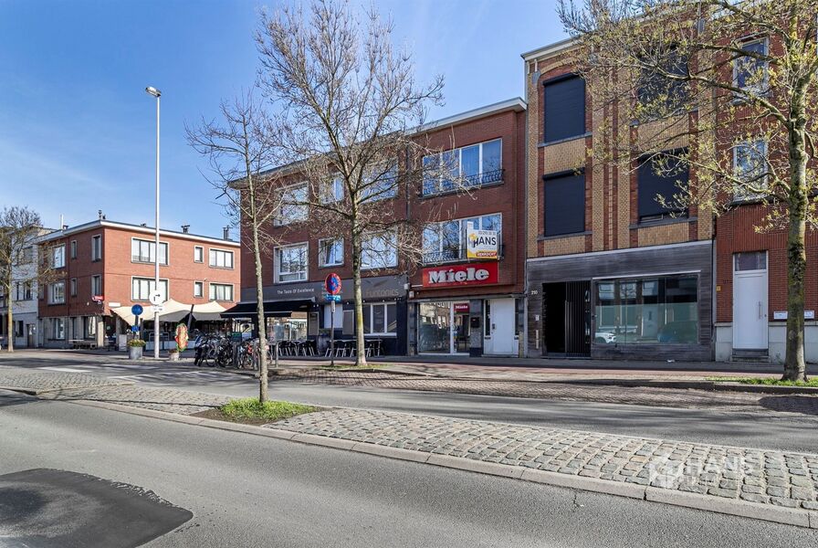 Handelsruimte te koop in BERCHEM