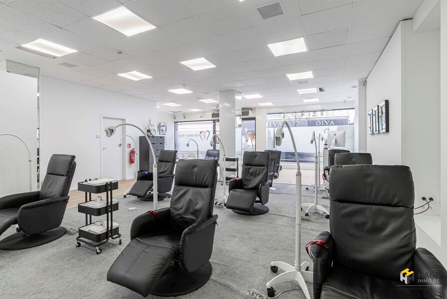 Handelsruimte te koop in MERKSEM