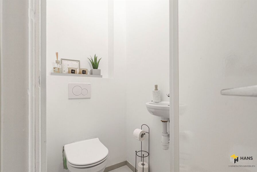 Handelsruimte te koop in MERKSEM