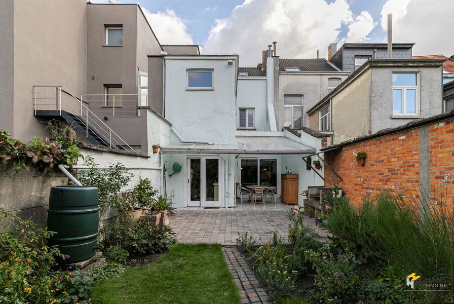 Herenhuis te koop in DEURNE