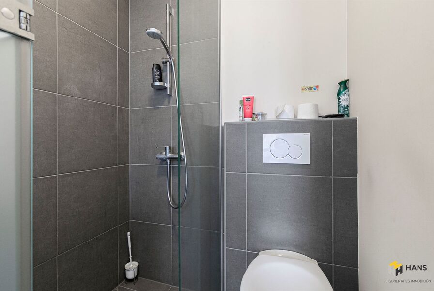 KOT / Kamer te koop in ANTWERPEN