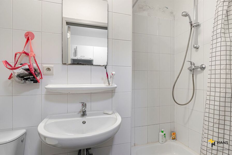 KOT / Kamer te koop in ANTWERPEN