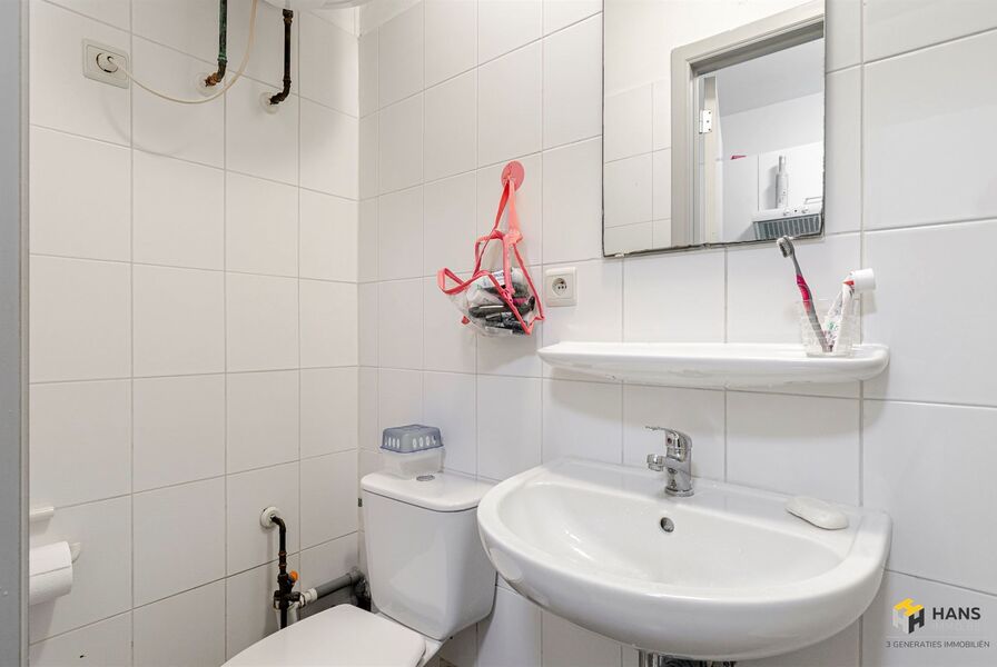 KOT / Kamer te koop in ANTWERPEN