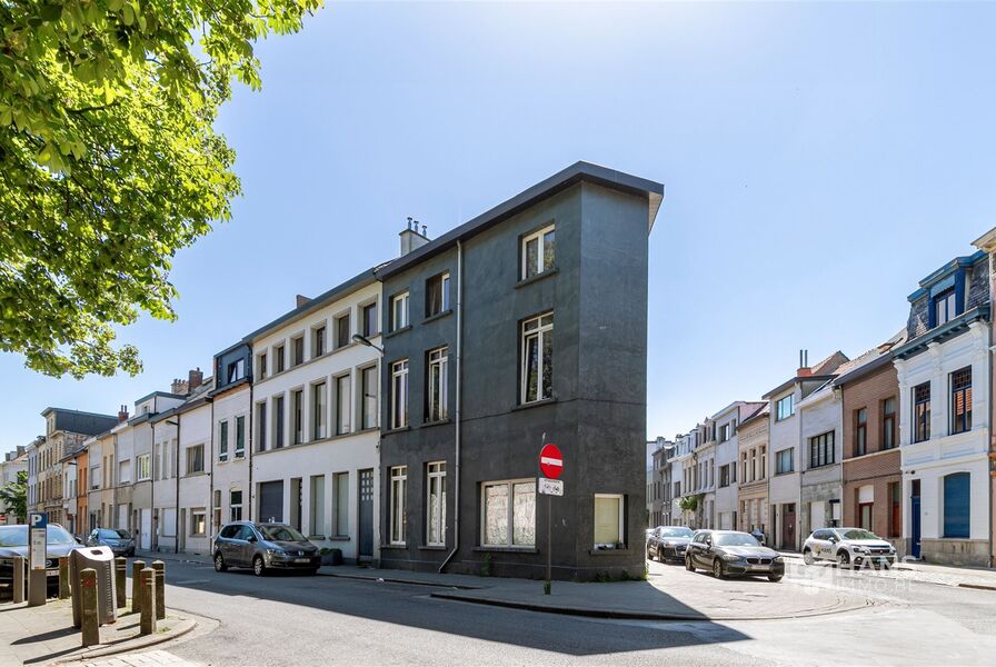 Opbrengsteigendom te koop in ANTWERPEN
