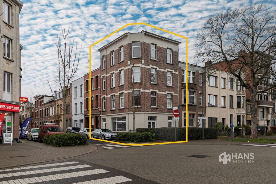Opbrengsteigendom te koop in DEURNE