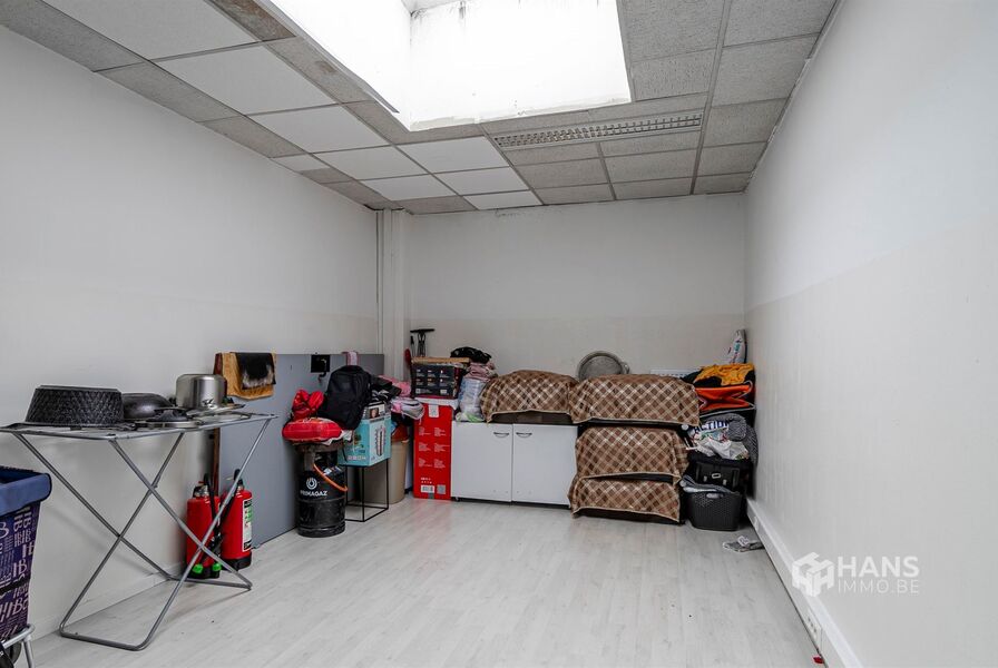 Opbrengsteigendom te koop in DEURNE