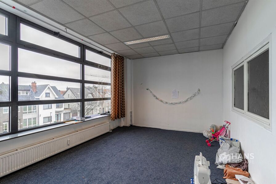 Opbrengsteigendom te koop in DEURNE