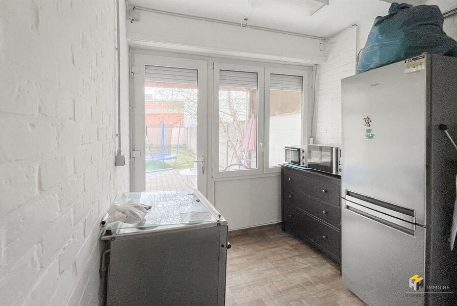 Opbrengsteigendom te koop in DEURNE