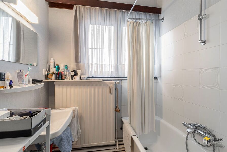 Opbrengsteigendom te koop in DEURNE