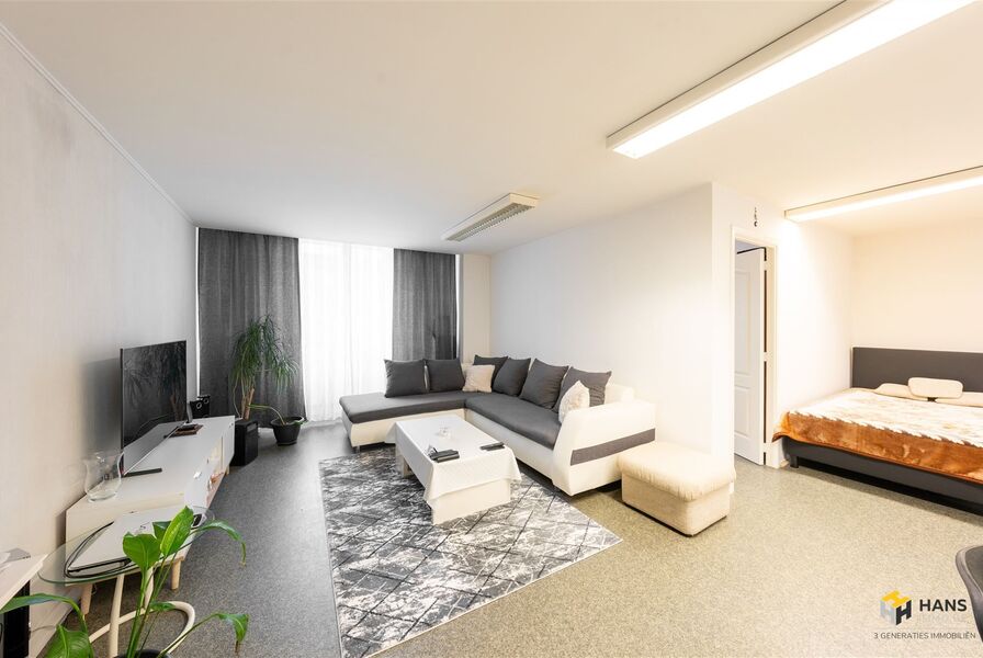 Opbrengsteigendom te koop in DEURNE