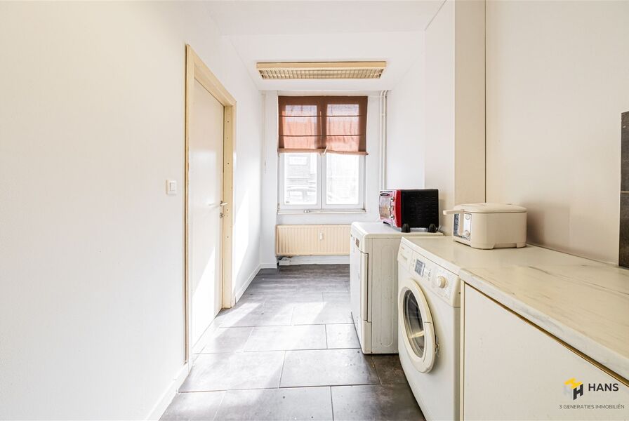 Opbrengsteigendom te koop in DEURNE