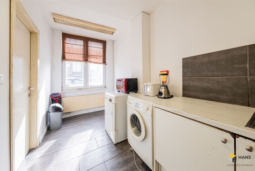 Opbrengsteigendom te koop in DEURNE