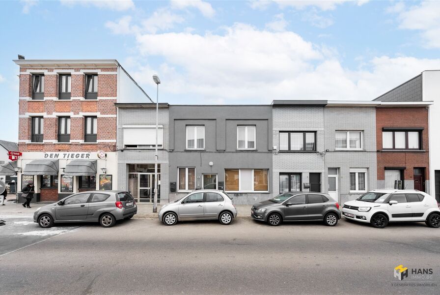 Opbrengsteigendom te koop in DEURNE