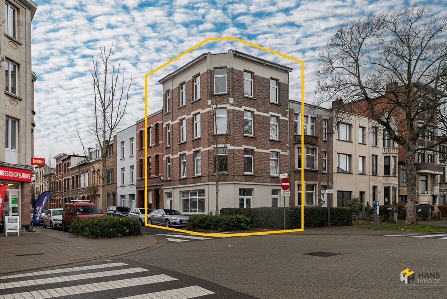 Opbrengsteigendom te koop in DEURNE