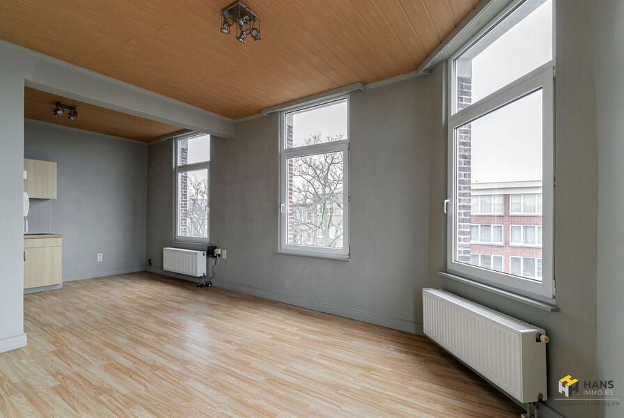 Opbrengsteigendom te koop in DEURNE