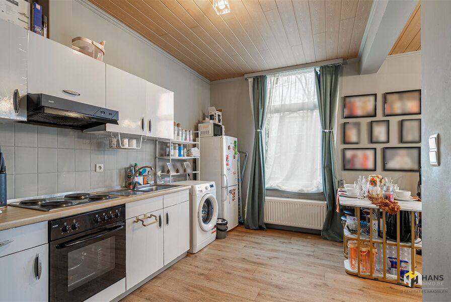 Opbrengsteigendom te koop in DEURNE