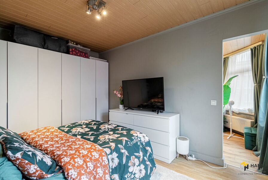 Opbrengsteigendom te koop in DEURNE