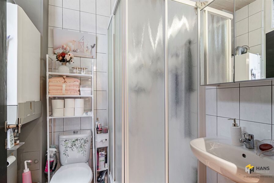 Opbrengsteigendom te koop in DEURNE