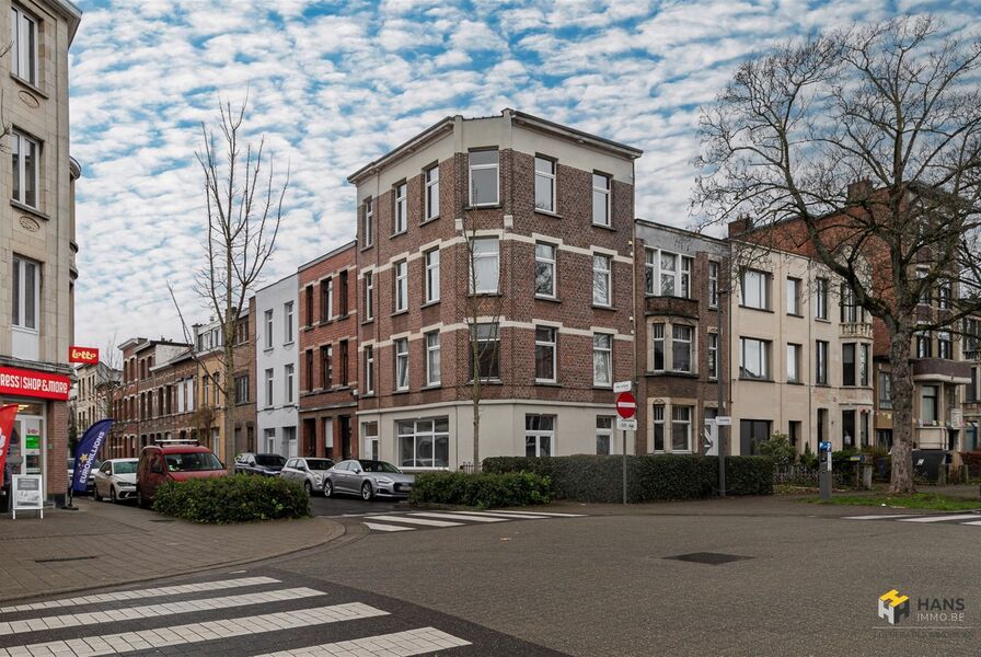 Opbrengsteigendom te koop in DEURNE