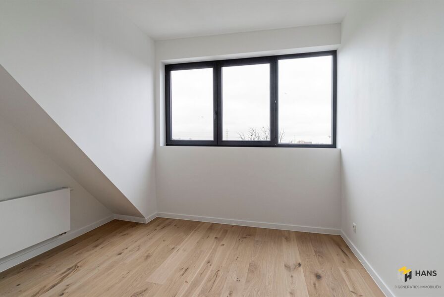 Opbrengsteigendom te koop in ANTWERPEN (2180)