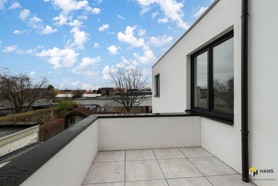 Opbrengsteigendom te koop in ANTWERPEN (2180)