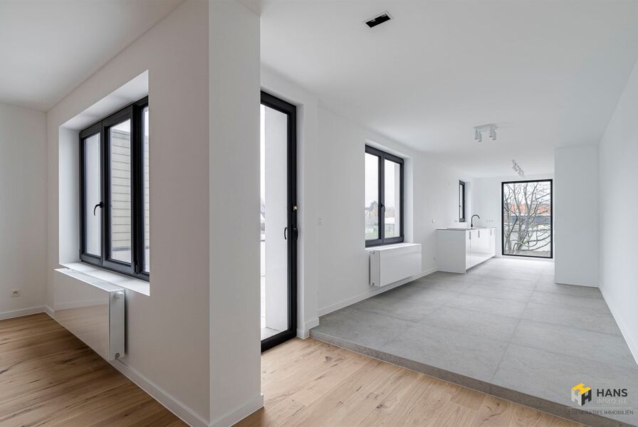 Opbrengsteigendom te koop in ANTWERPEN (2180)