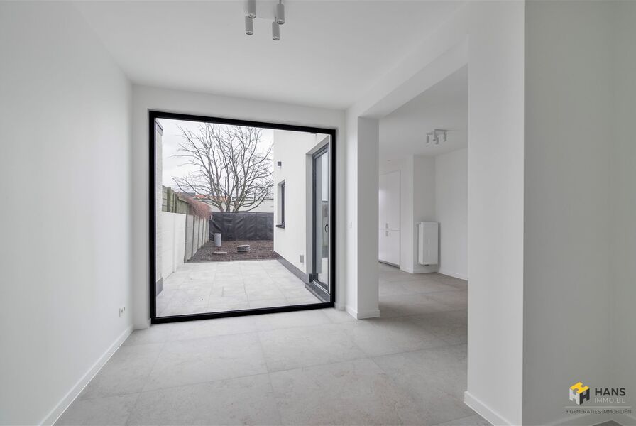 Opbrengsteigendom te koop in ANTWERPEN (2180)