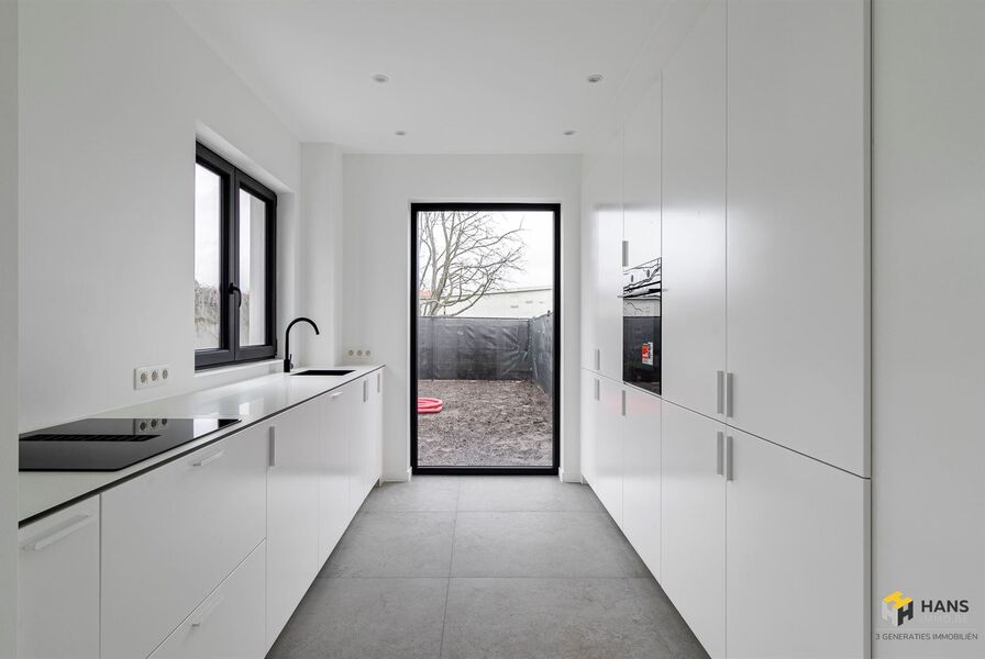 Opbrengsteigendom te koop in ANTWERPEN (2180)