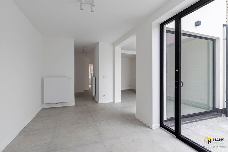 Opbrengsteigendom te koop in ANTWERPEN (2180)