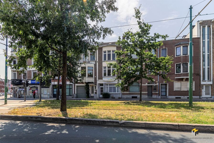 Opbrengsteigendom te koop in WILRIJK