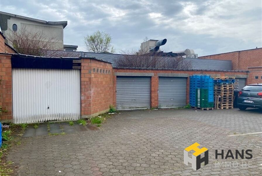 Parking / Garagebox te koop in DEURNE