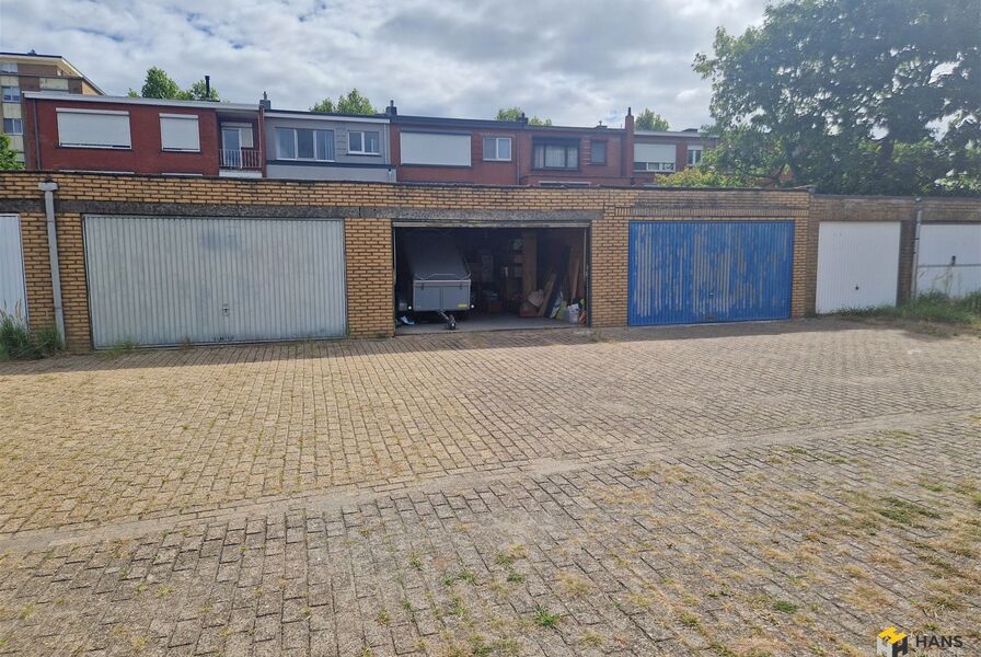 Parking / Garagebox te koop in MERKSEM