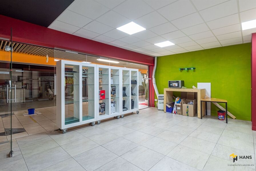 Winkelruimte te koop in WILRIJK