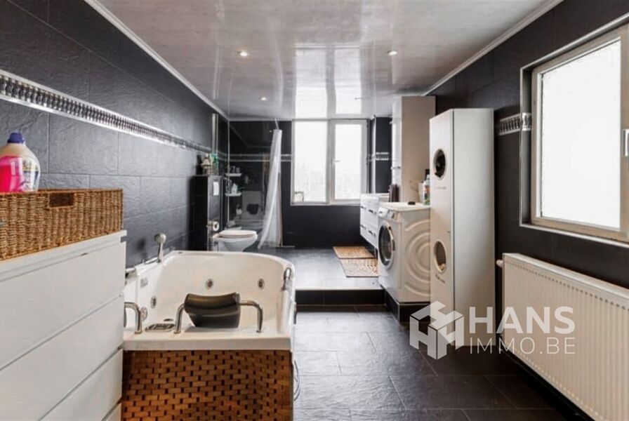 Woning te koop in DEURNE