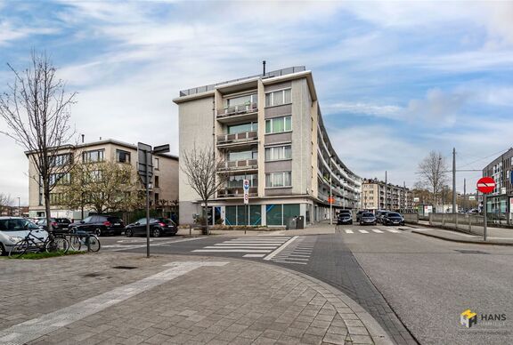 Appartement te koop in DEURNE
