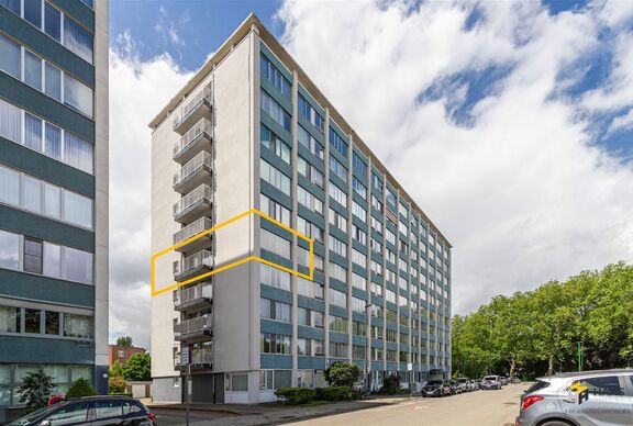 Appartement te koop in DEURNE
