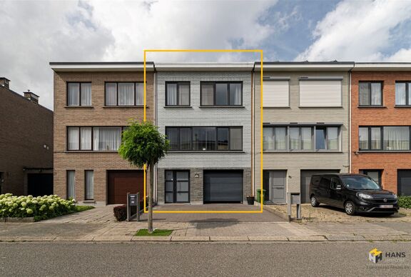 Bel-etage te koop in HOEVENEN