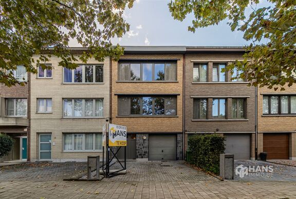 Bel-etage te koop in MERKSEM